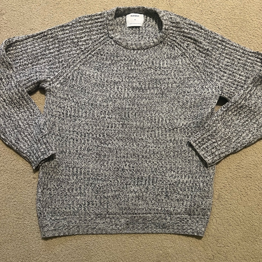 Medium Thick Crew Neck sweater